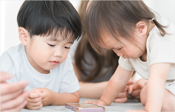 スマホ内斜視の原因と目の動き