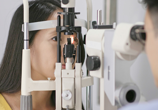 スマホ内斜視の原因と目の動き