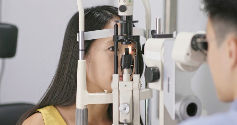 強度近視のリスクとは？ 進行が招く5つの病気と対策について解説